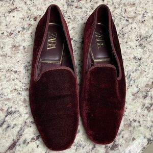 Zara size 39 velvet flats.